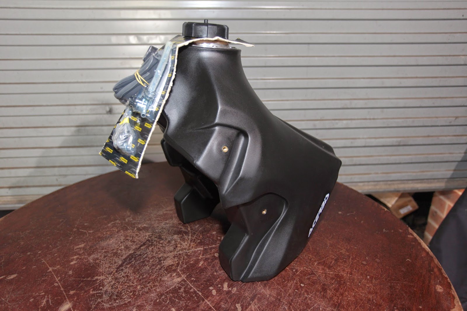 SurQuip Ex army Suzuki DRZ400 16 Litre Fuel tank kits.