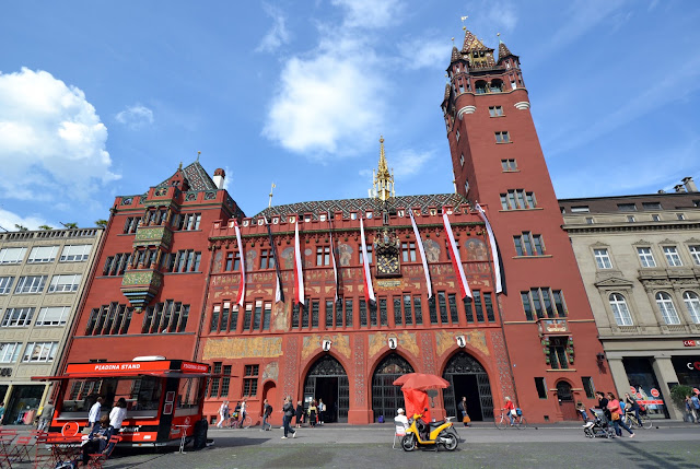  switzerland, Swiss alps, best destinations, best adventure destinations, best towns, Interlaken, Basel, lucerne, luzern, francs, Mt. Pilatus, Lauterbrunnen, murren, bern, bernese alps, views, schilthorn, eiger, jungfrau, monch, brienz, fondue, outdoor interlaken, canyoning, white water rafting, lutschine, chli schliere, paragliding, harder kulm, lakes, water, river, cable car, via ferrata, 