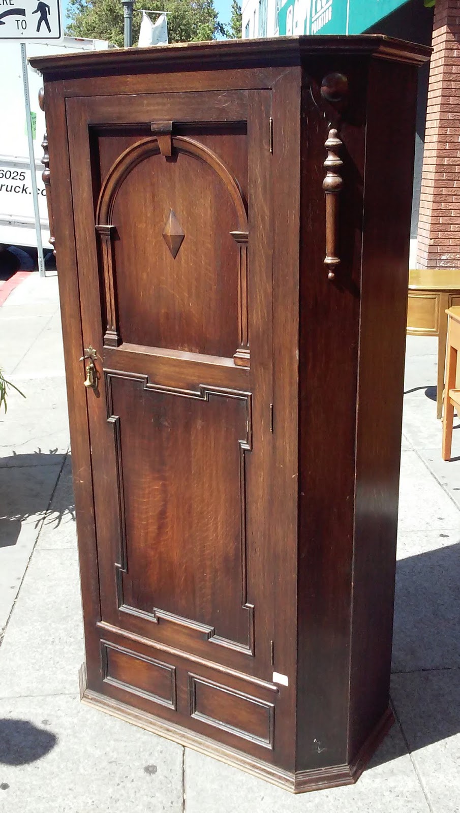 UHURU FURNITURE & COLLECTIBLES SOLD **BARGAIN BUY** 17295 Antique