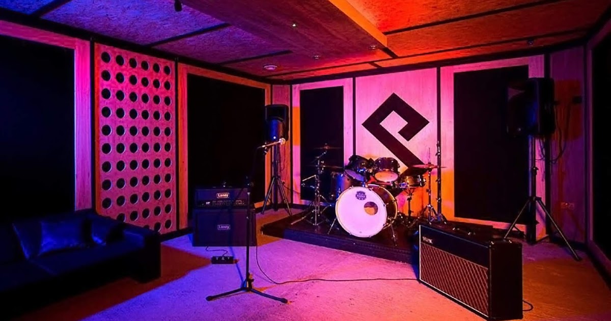 ANDREW REYNIAK ARCHITECT, P.C. PIRATE STUDIOS