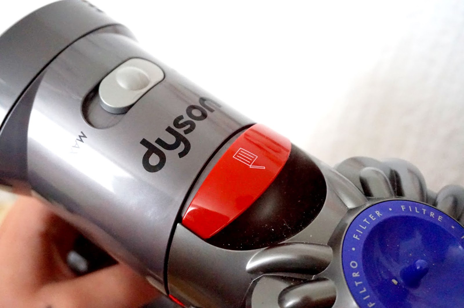 Dyson V7 Trigger Handheld Vacuum Cleaner Review Beth Owen
