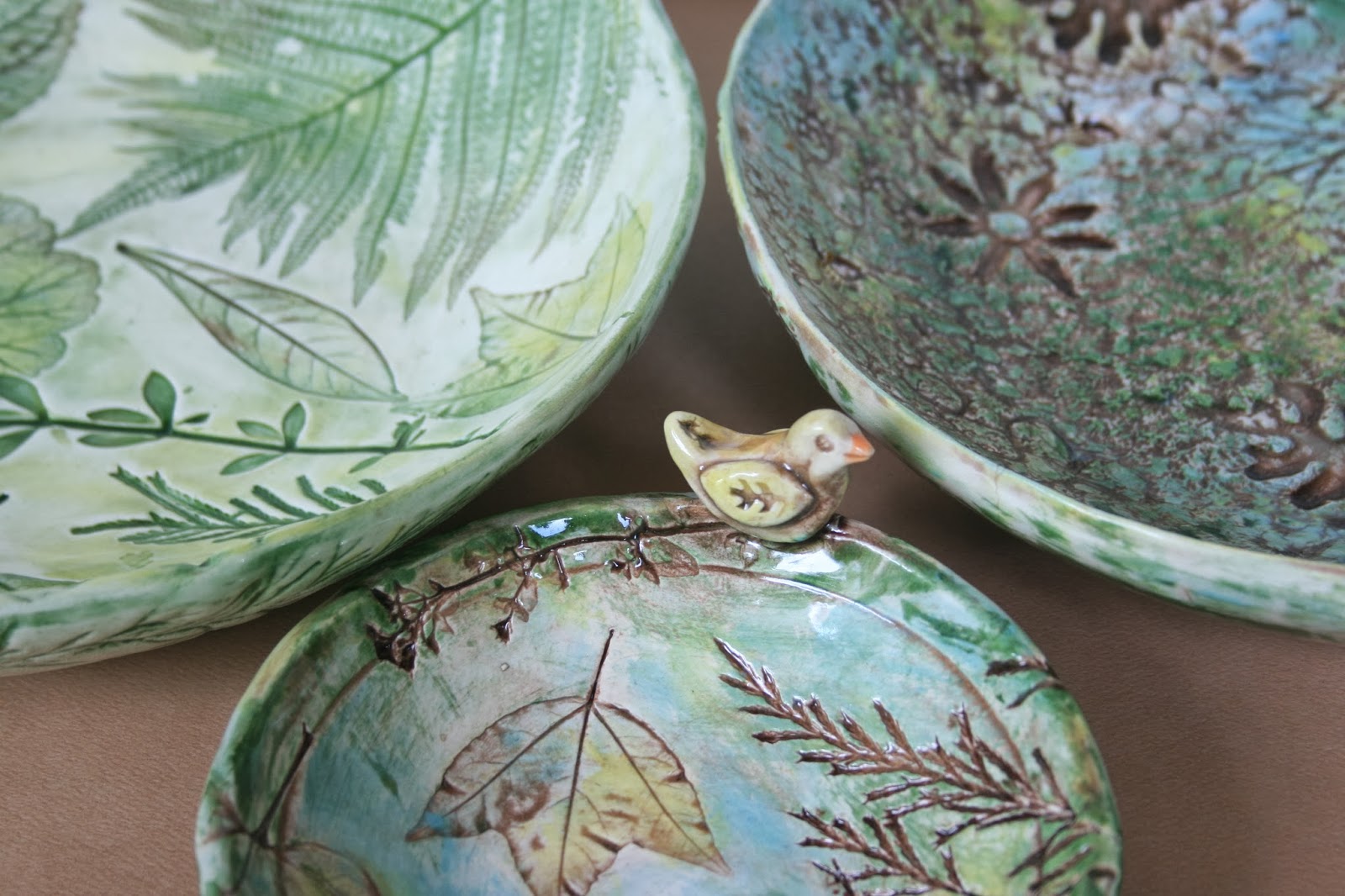 The Skillful Bee Ceramic Bowl w Nature Impressions