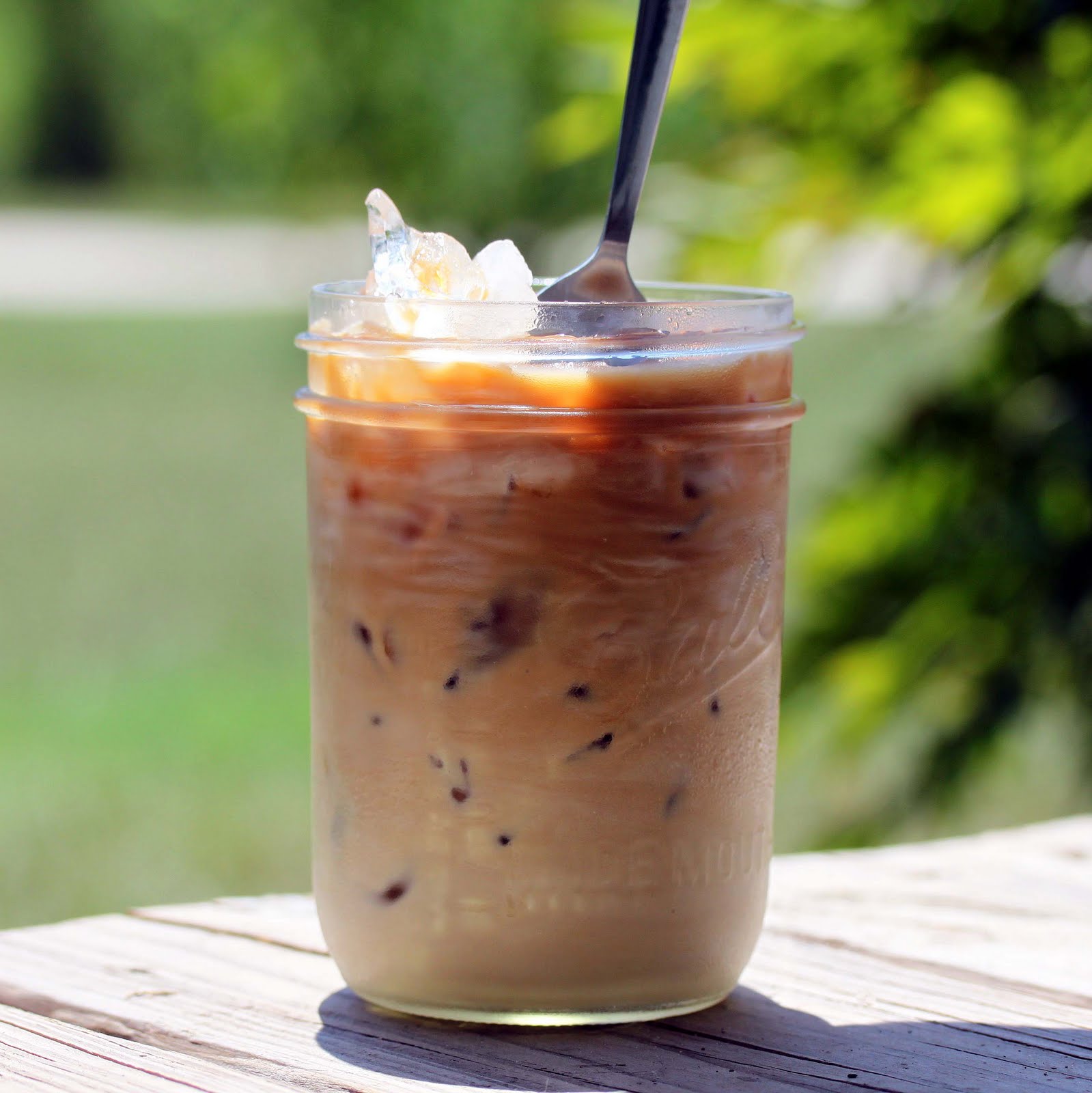 DECK THE HOLIDAY'S: THE LAST ICED COFFEE RECIPE YOU WILL EVER NEED!