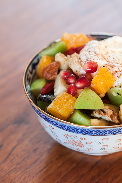 Salata od svježeg voća i orašastih plodova