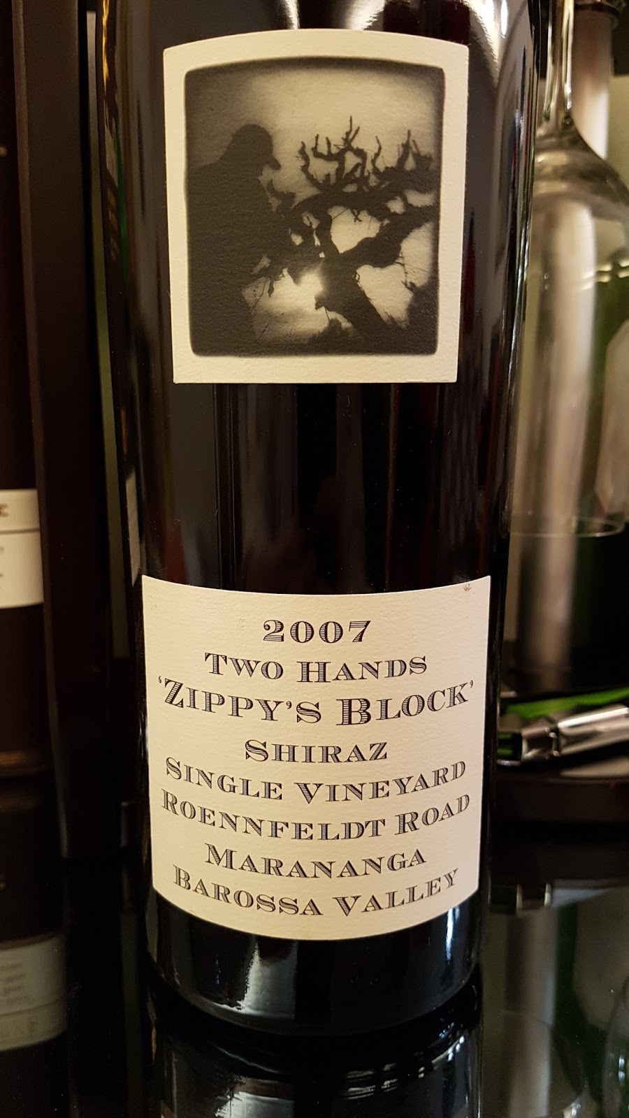 Sam哥的葡萄酒世界 只有收結較吸引 Two Hands Wines Zippy's Block Shiraz 2007