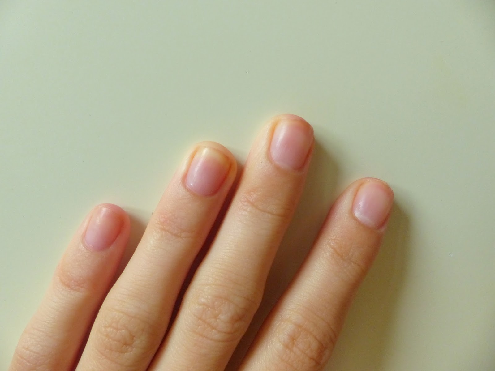 BeautieSmoothie HOW TO REMOVE FALSE NAILS THE RIGHT WAY