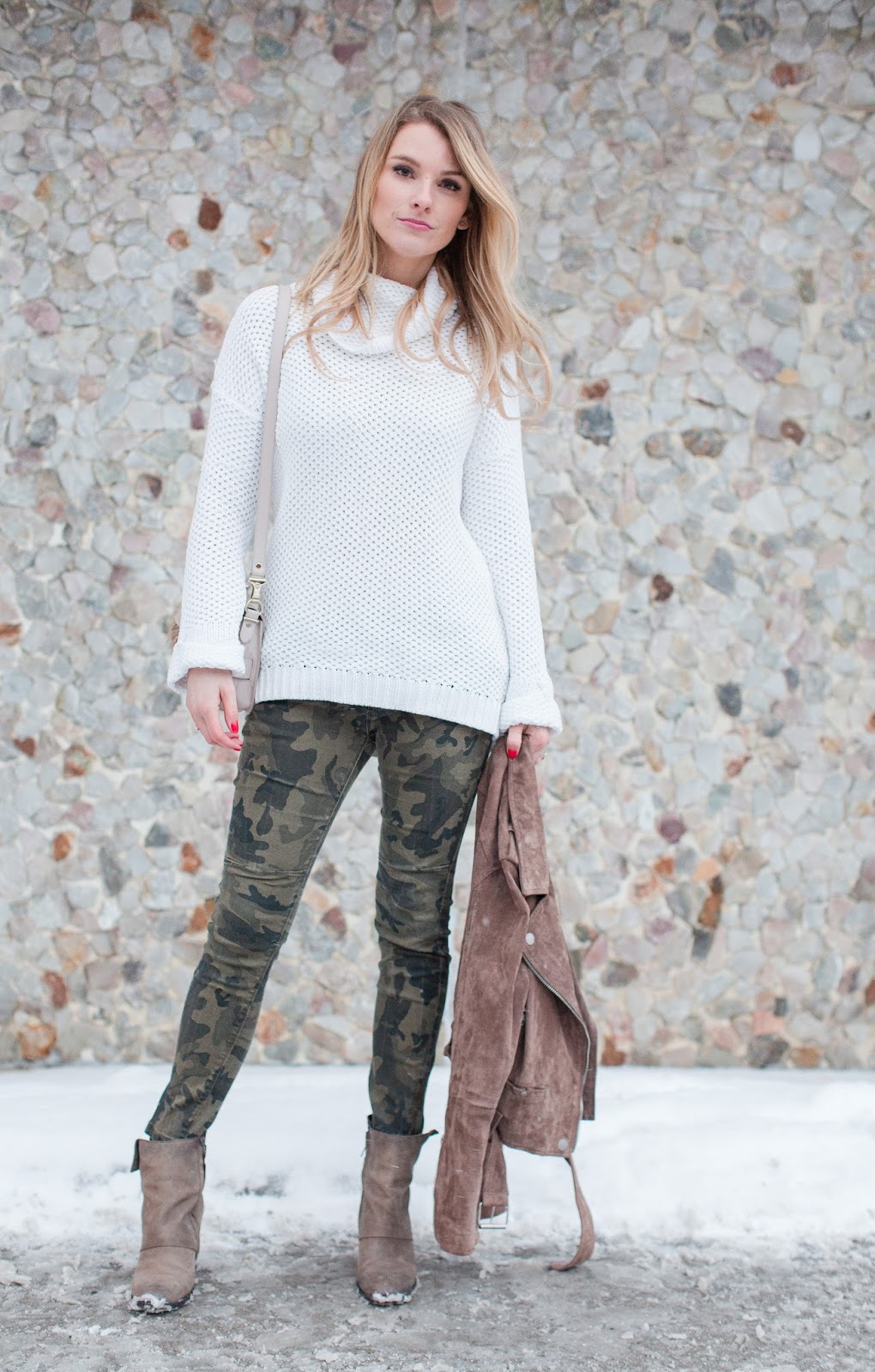 WHAT TO WEAR WITH CAMO PANTS - Life with A.Co by Amanda L. Conquer
