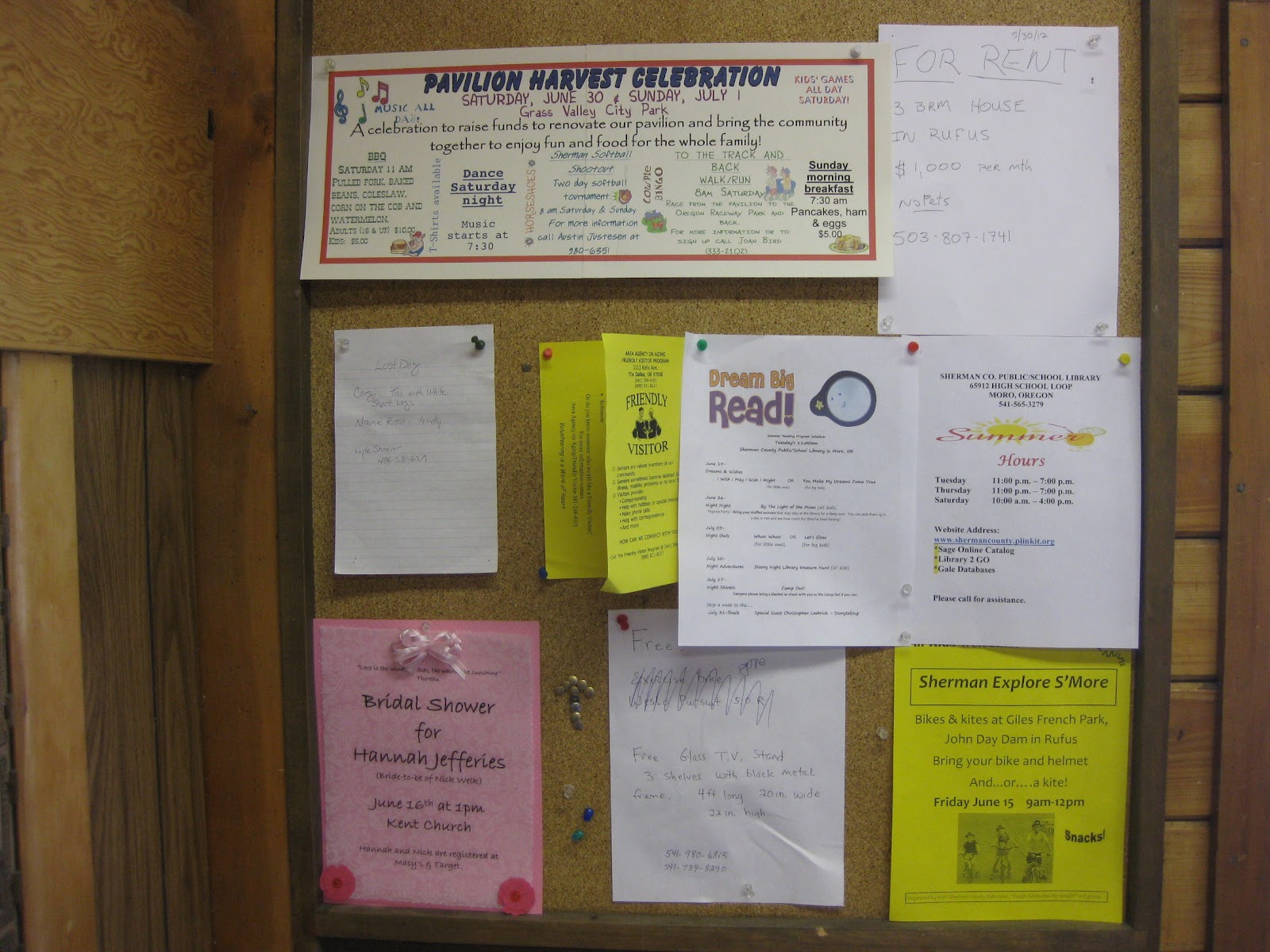 Northwest Motorcycle Rides and Oregon Rural Post Office Visits Rufus