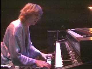 ROCKFILE ONLINE: Happy Birthday RICHARD TANDY (video)