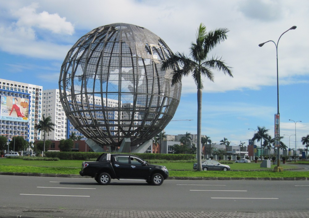 Mike Pua's Blog: Ice Skating at SM Mall of Asia
