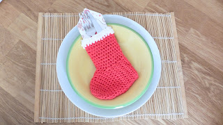 bota calcetín navidad cubiertos mesa 