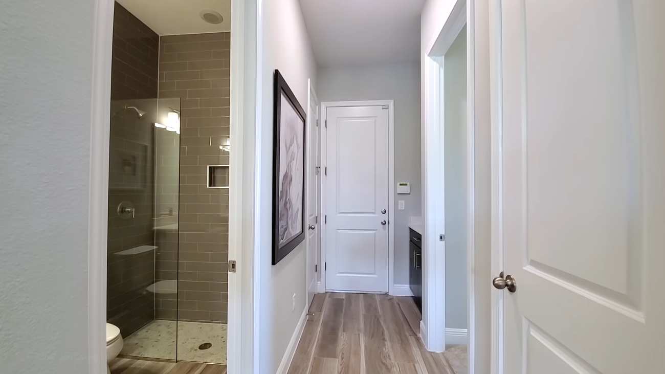 29 Photos vs. Winter Garden Model Tour | Tidewater Model w Bonus Room | Orlando Home Finders vs. Interior Design Tour