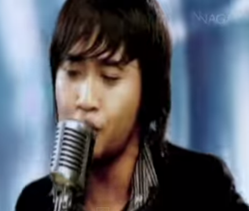 Keluargaberbisnis: Kunci Gitar Hello Ular