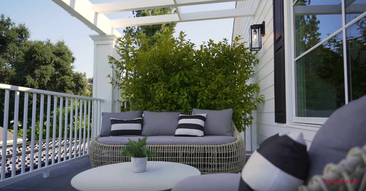 31 Photos vs. Touring a $7,495,000 ENCINO Mansion with 300 Ft Private Driveway! - Luxury Home Tour 31 Photos vs. Touring a $7,495,000 ENCINO Mansion with 300 Ft Private Driveway! - Luxury Home Tour
