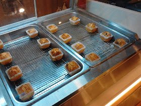 Pakcu makan Kenny Rogers Roasters di Jaya Shopping Centre Petaling Jaya Pakcu makan Kenny Rogers Roasters di Jaya Shopping Centre Petaling Jaya
