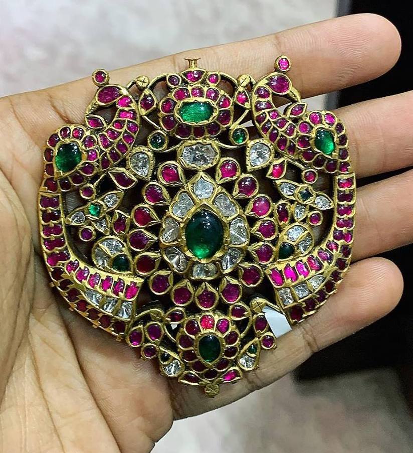 Kundan Pendants and Exclusive Bangles Jewellery Designs