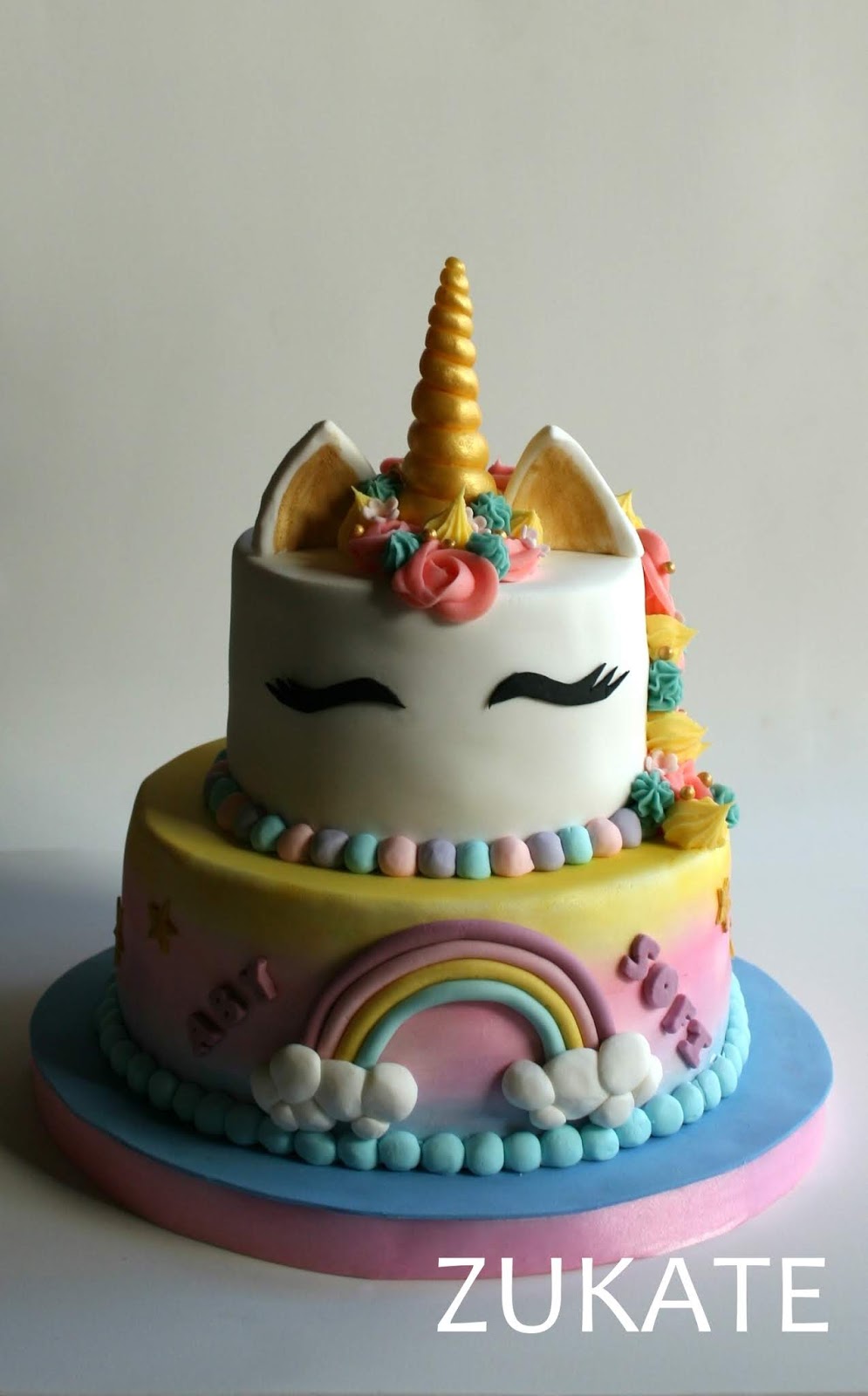 Tarta Unicornio Arcoiris  Tartas de cumpleaños unicornio, Pastel de  cumpleaños de unicornio, Tarta de unicornio