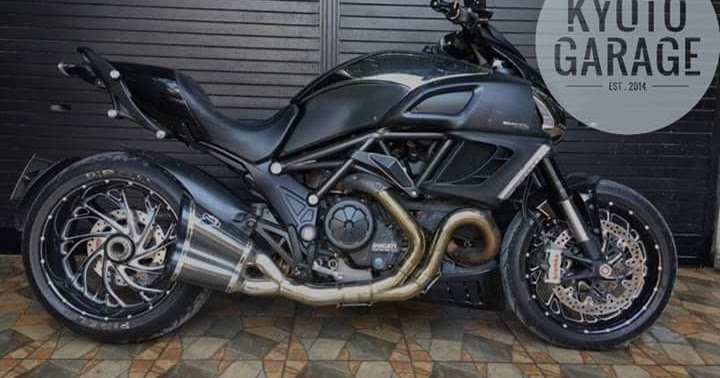Ducati Diavel перенос подножек
