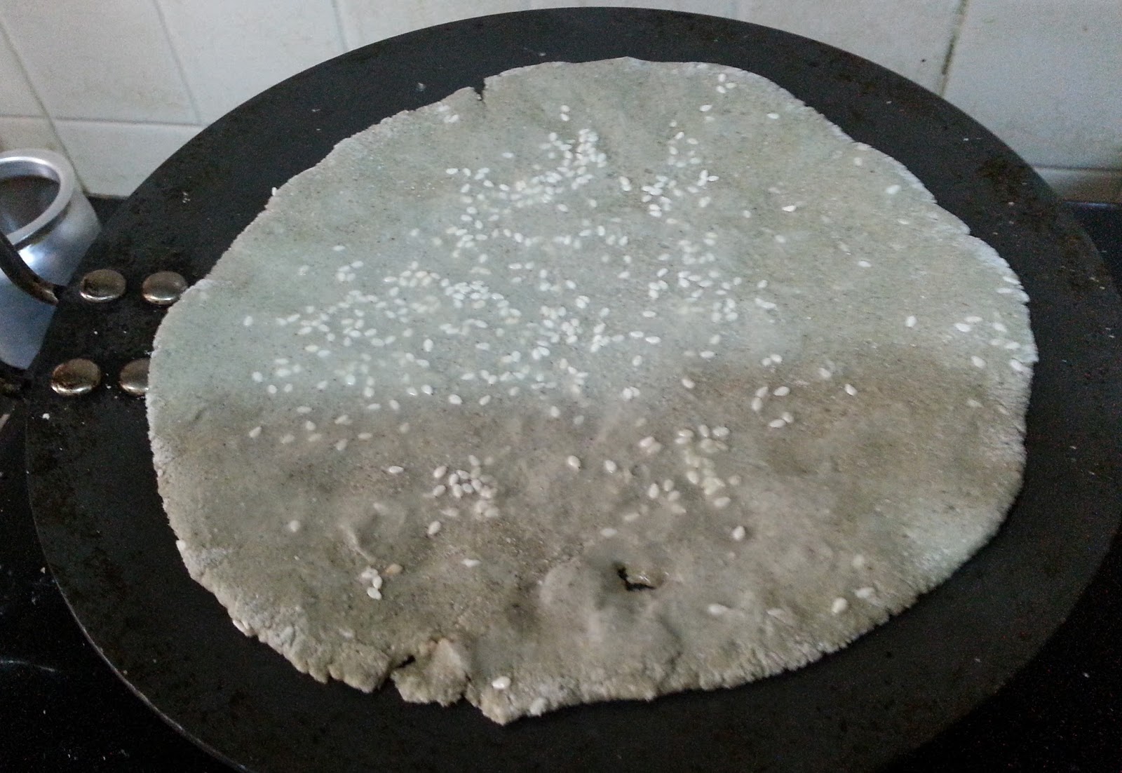 Bajrichi Bhakri / Bajra Roti / Pearl Millet Flat Bread / Glutenfree Recipe