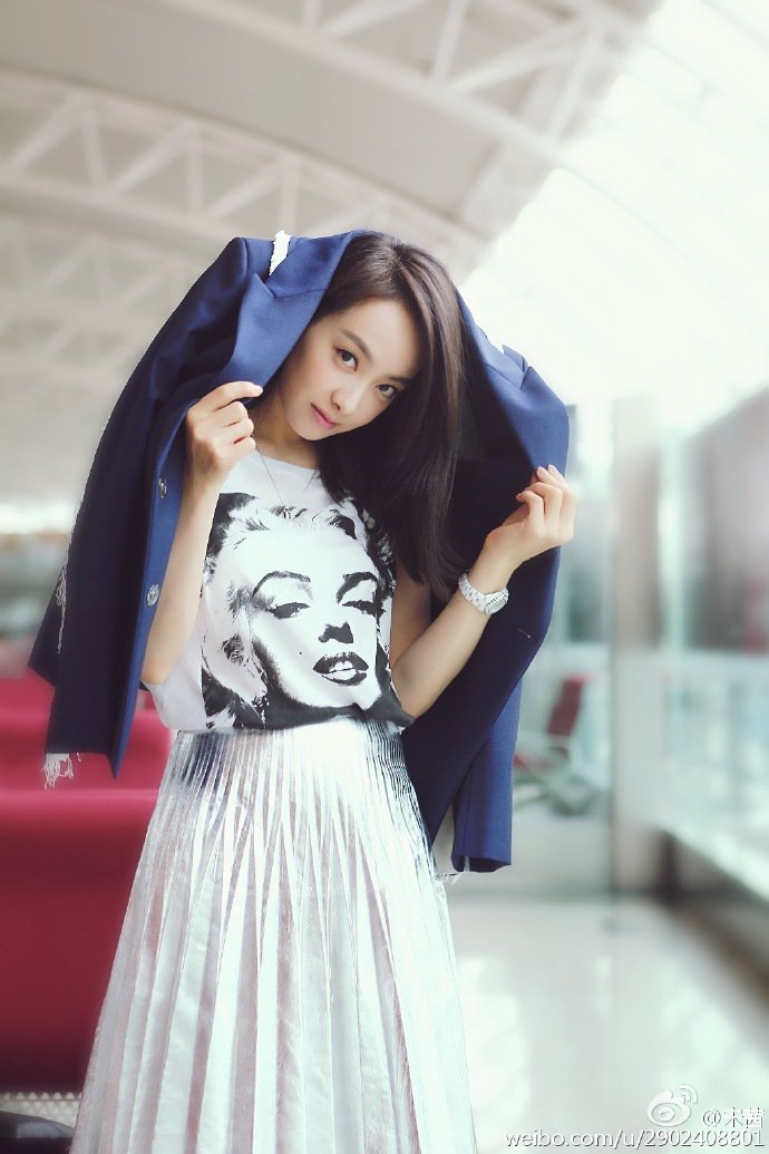 Kpop - Victoria Updates Fans With Beautiful Pictorials! | Kpop News And