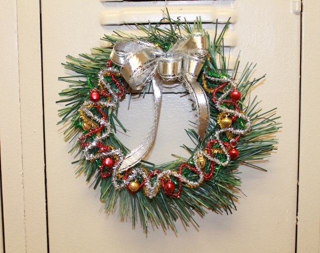 DYI Dollar Store Ten Cent Wreaths