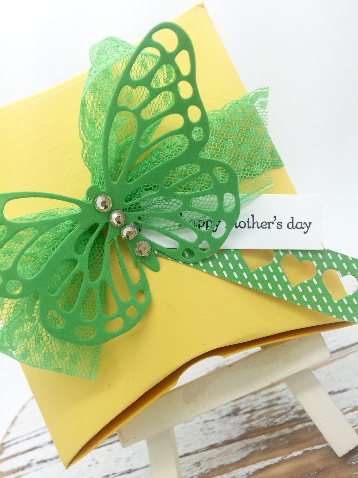 PinkBlingCrafter A Mother's Day Pillow Box