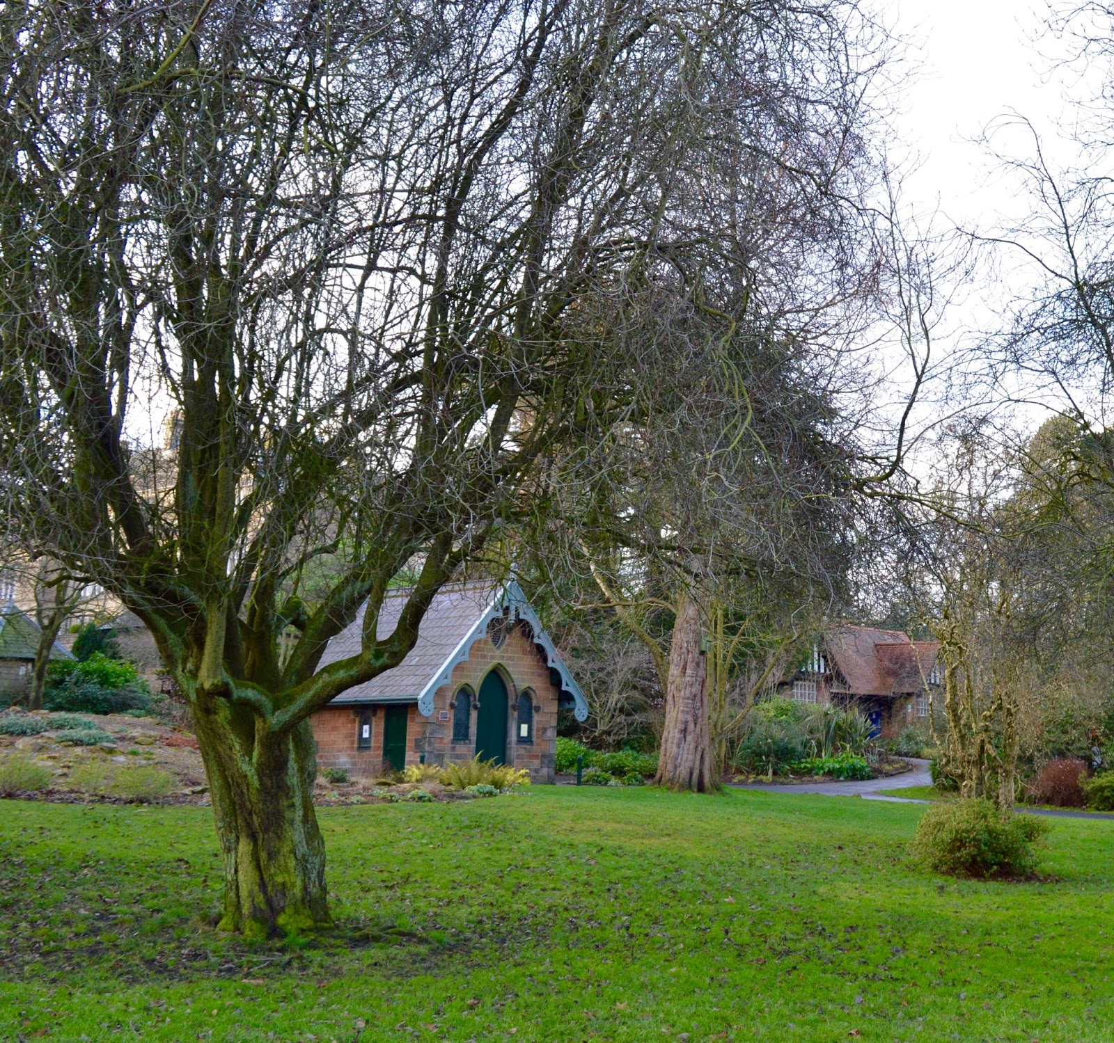 What to do in Valley Gardens, Harrogate | Play area, Pitch & Putt, events & more - pump house