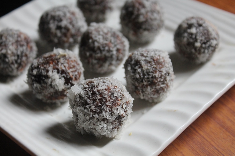 Chocolate Dates Energy Bites Recipe Yummy Tummy