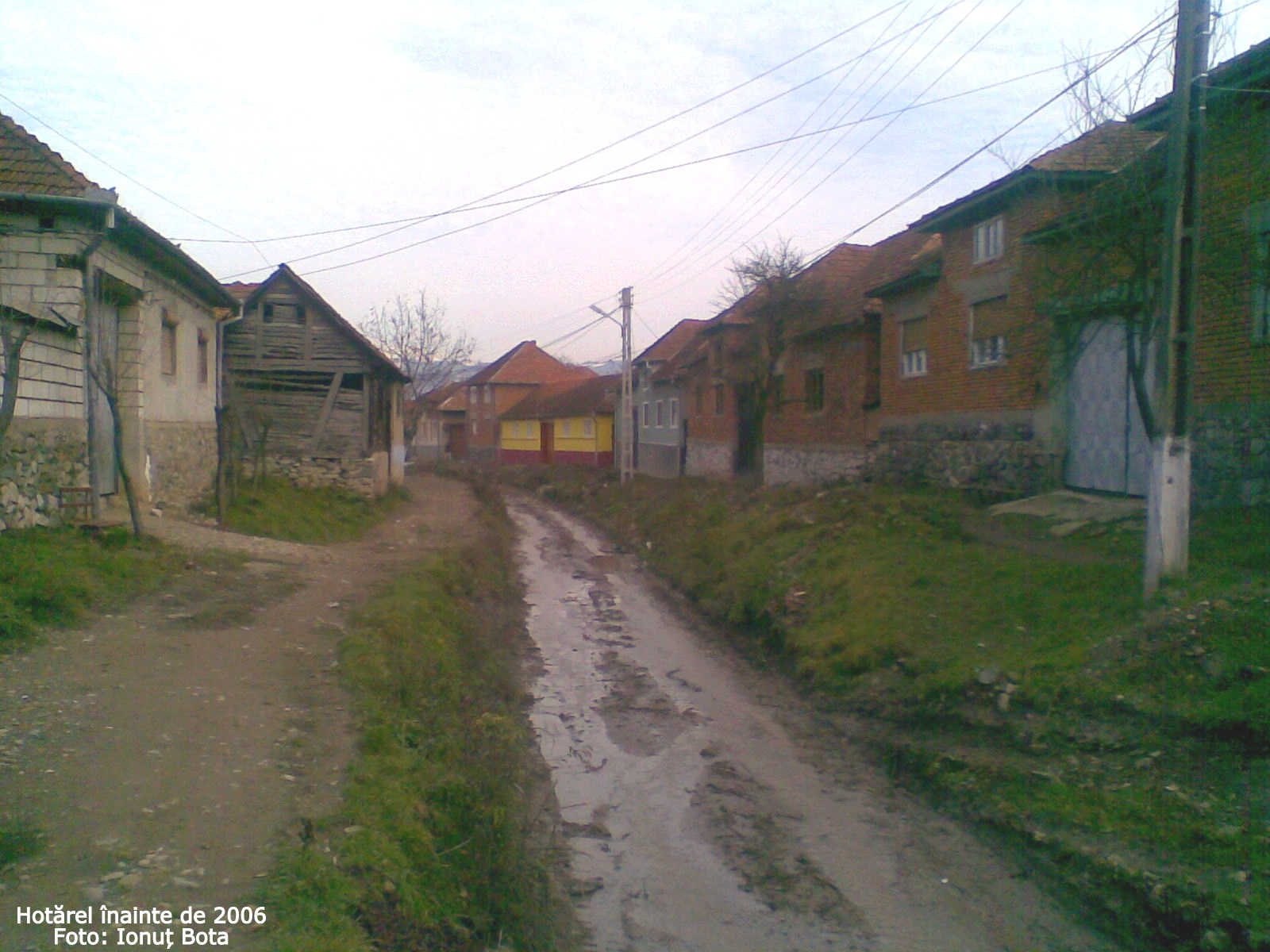 Hotarel, Bihor, Romania - inainte de 2006 ; satul Hotarel comuna Lunca judetul Bihor Romania