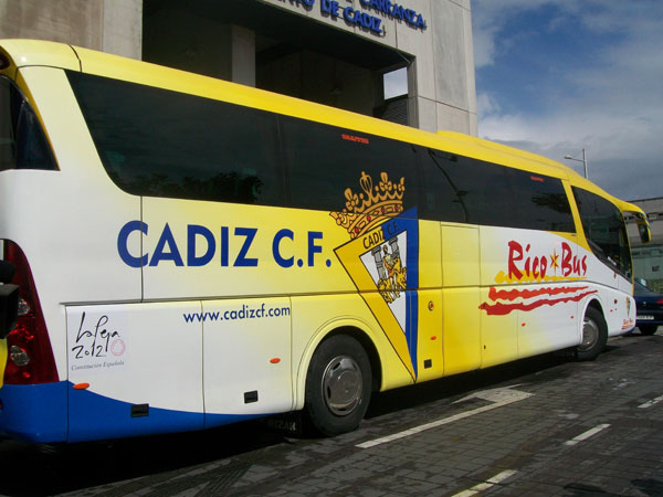 Cádiz, tres autobuses viajarán a Huelva