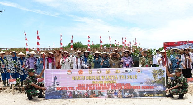 Warga Kepulauan Seribu Antusias Ikuti Bakti Sosial