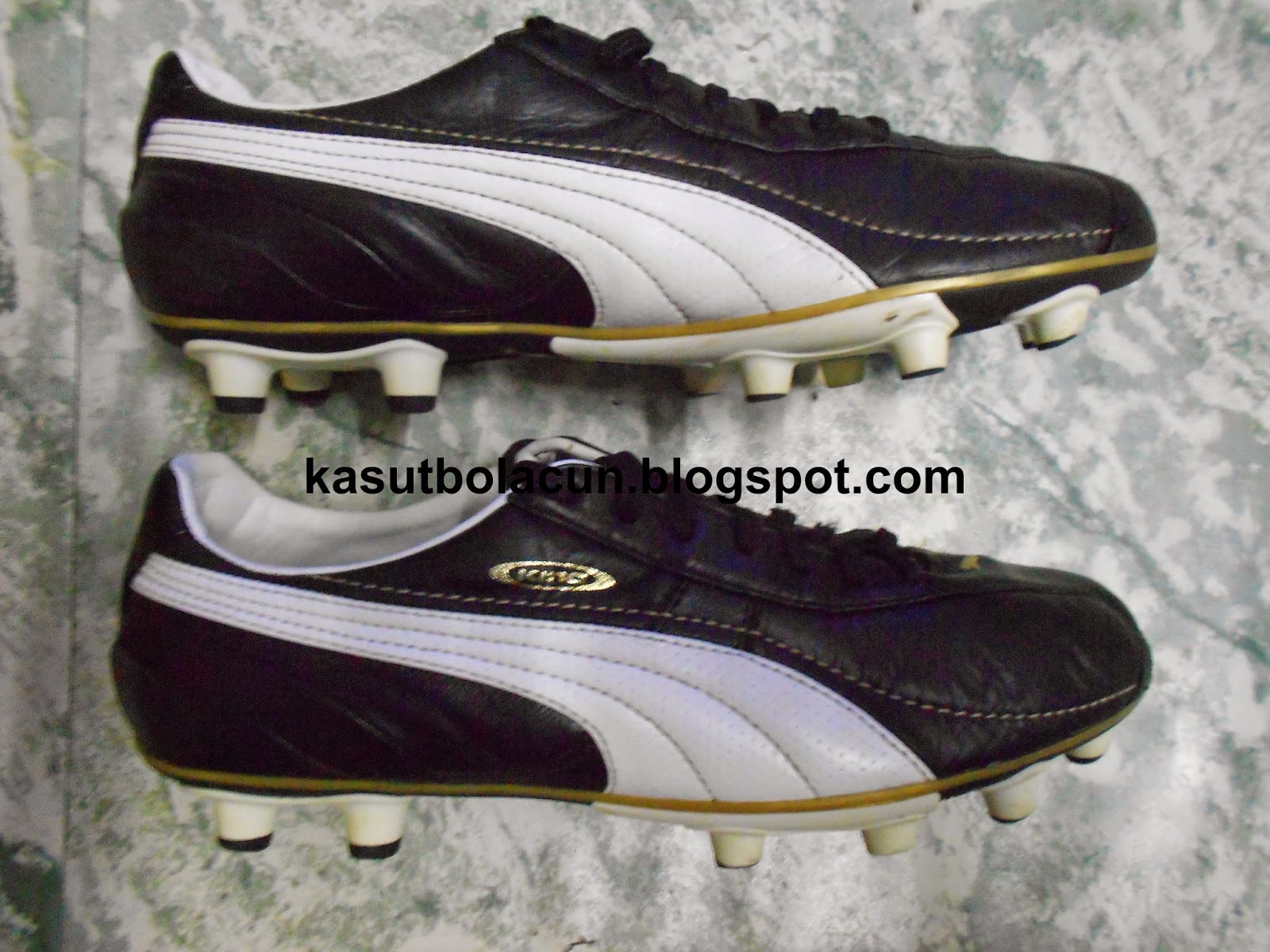 kasut bola puma king