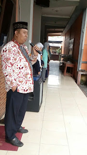 Sebait Sajak Kepala Sekolah untuk Hari Puisi Nasional Sebait Sajak Kepala Sekolah untuk Hari Puisi Nasional