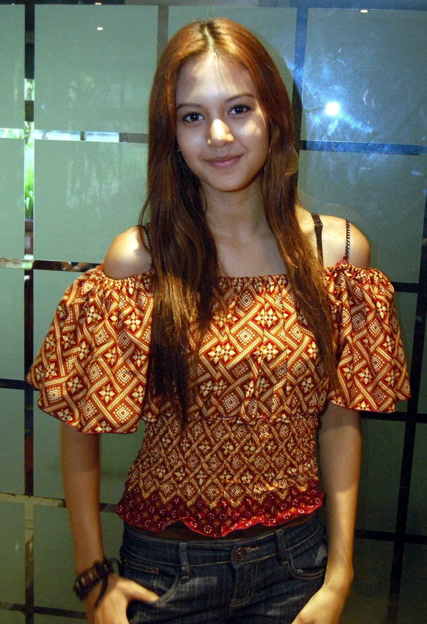 semewew foto cantik aurelie moeremans semewew foto cantik aurelie moeremans