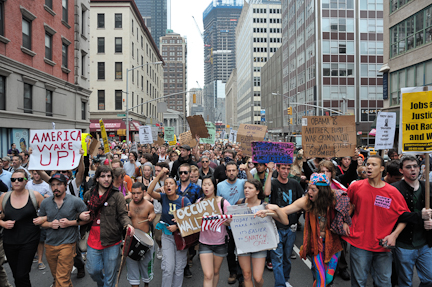 Occupy+Wall+Street+Turns+Violent-10.jpg