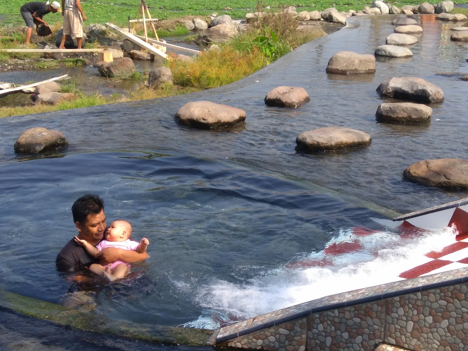 Sensasi Berenang Dikelilingi Persawahan Kunjungi Wisata Air Umbul Pelem Yuk Lingga Permesti A Family Lifestyle Blogger