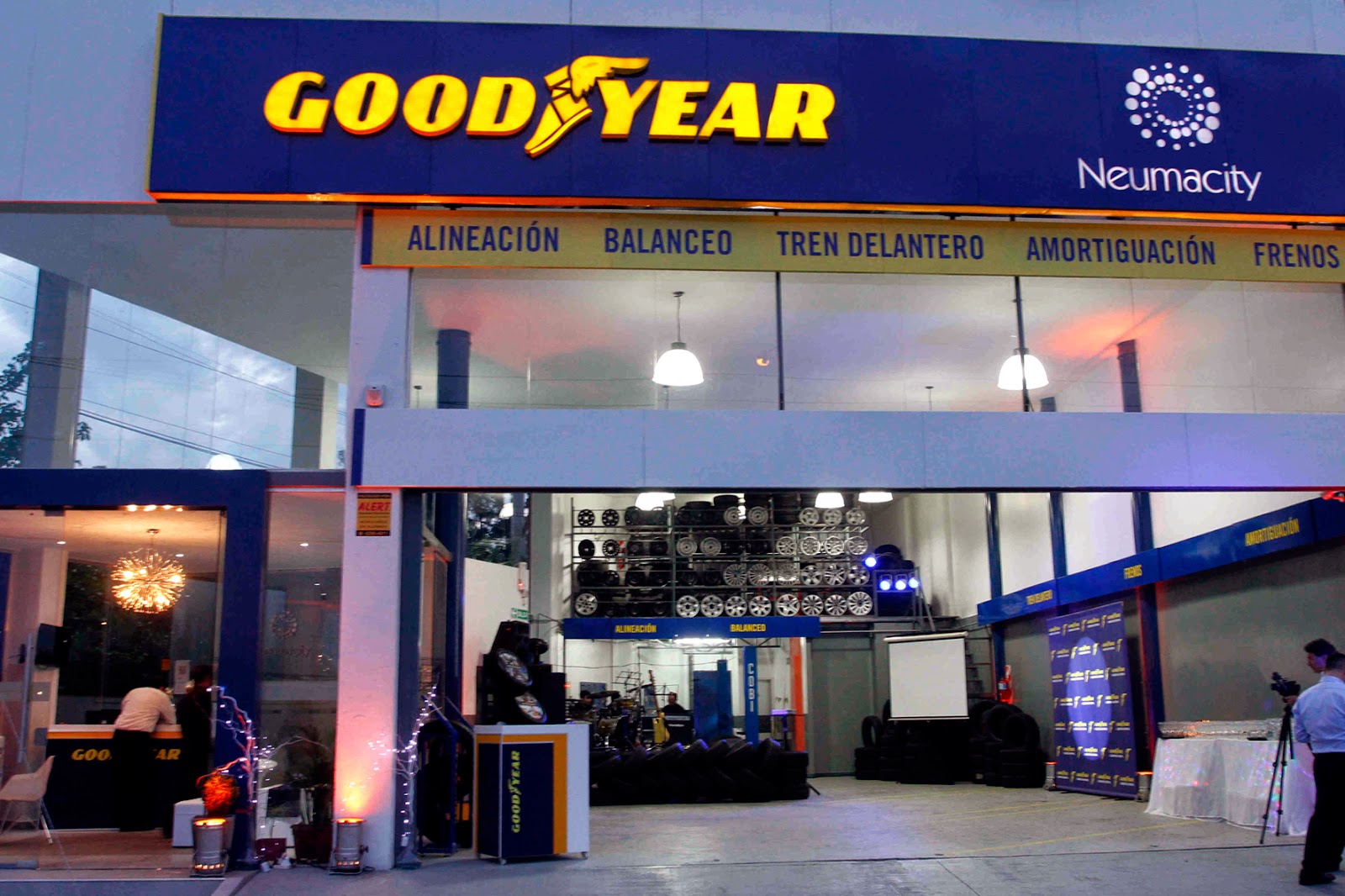 Revista EL REMOLQUE GOODYEAR Nuevo Autocentro