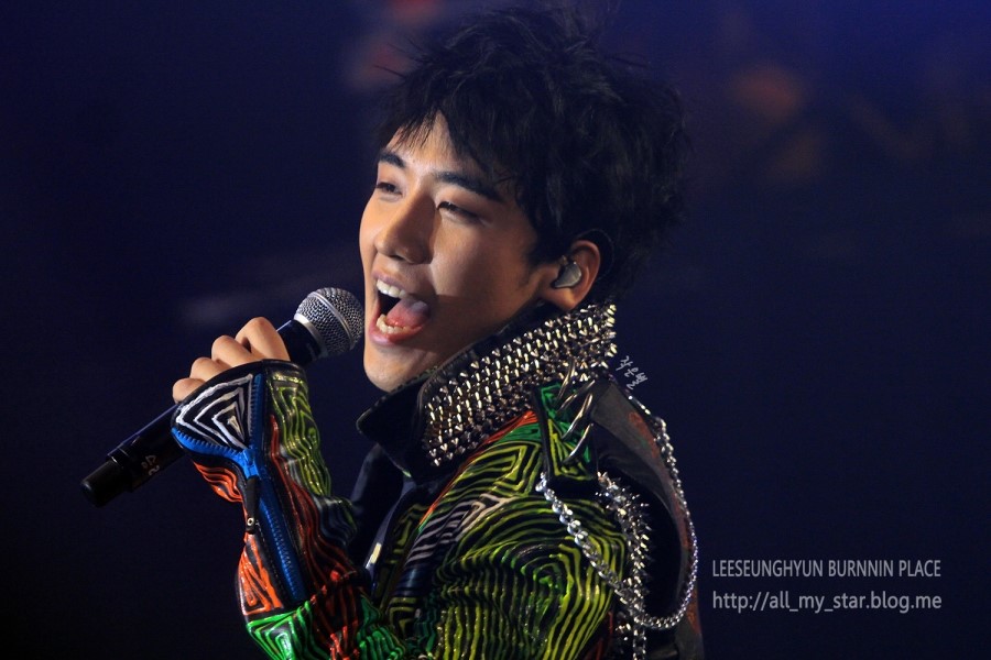 http://2.bp.blogspot.com/-XsQxEd5zYuM/TtpEMSdii5I/AAAAAAAAM5c/TAsDXQMimI4/s1600/SEUNGRI+-+YG+3.jpg
