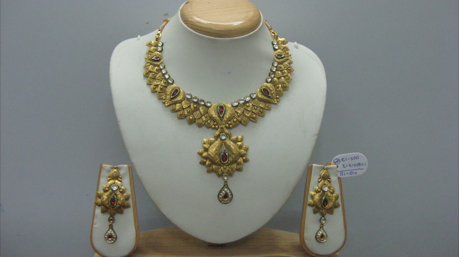 gold_ fashion_ jewellery CALCUTTA ANTIQUE NECKLACE