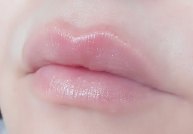 NUXE Baume à Lèvres Rêve de Miel - Ultra nourrissant et réparateur - swatche lips