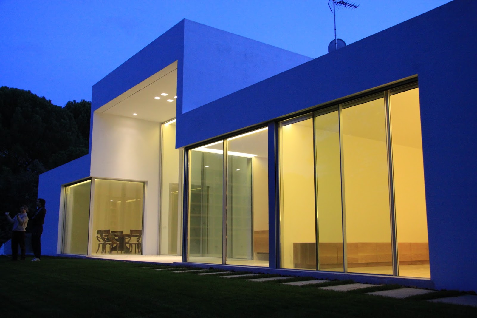 VIVIENDA EN VALDEMORILLO_CASA PATIO EN ALCOBENDAS_OTTO MEDEM