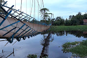 Jembatan Gantung Sponjen Ambruk, 6 Motor Masuk Sungai