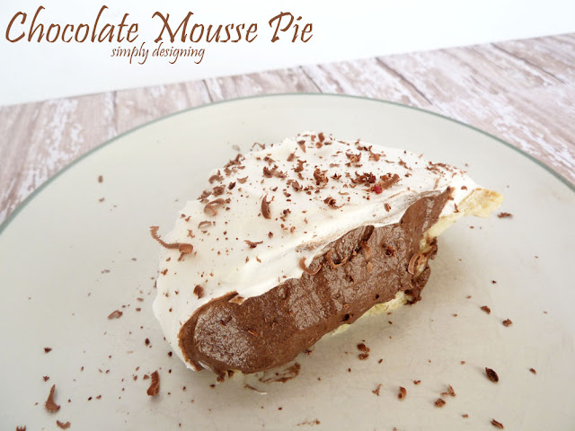 Dark Chocolate Mousse Pie | #pie #thanksgiving #holidayhelper #spon