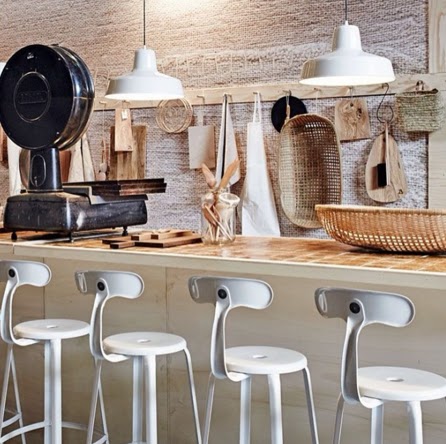 CASA TRÈS CHIC: STYLING: CLEO SCHEULDERMAN