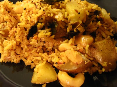 Cashew Rice with Diced Potatoes