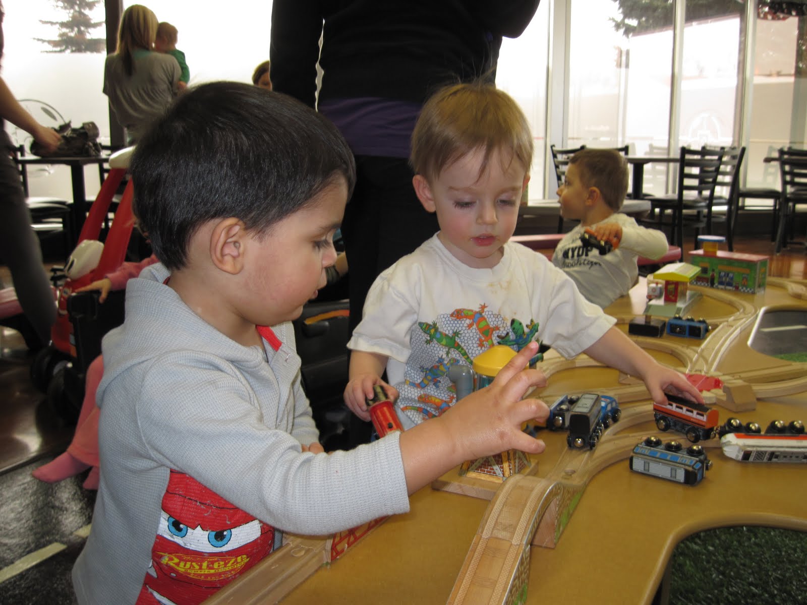 Here's The Scoop Cafe O Play