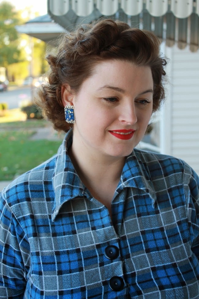 Flannel Dress and a New Pin Curl Set / Va-Voom Vintage