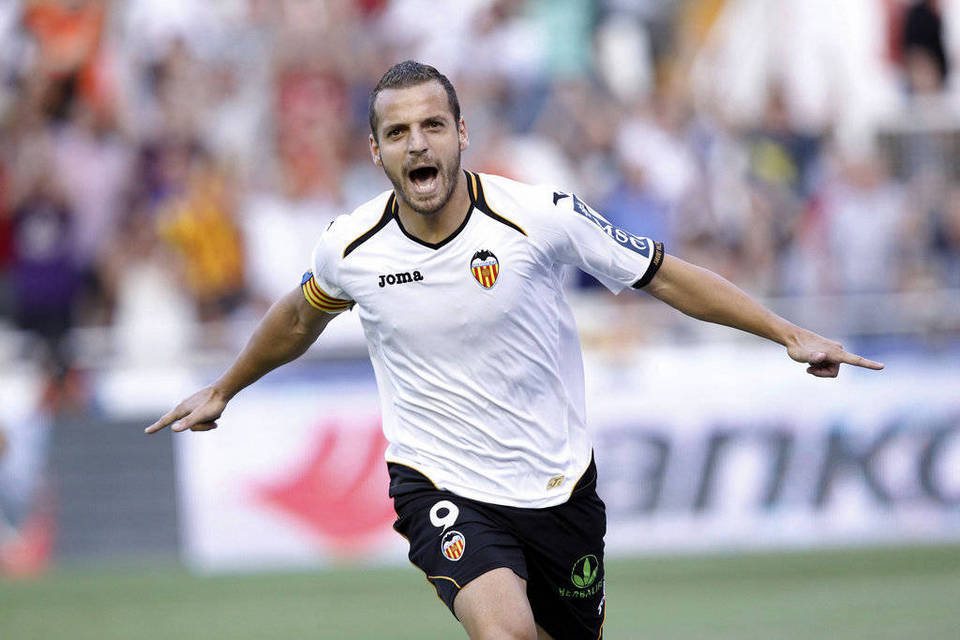 Sports Stars Roberto Soldado Profile, Pictures And Wallpapers