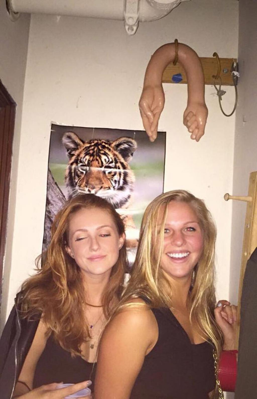 Bilderesultat for friend just uploaded this to facebook