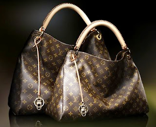 adahappylove blogger blog: Louis Vuitton Case 2 m21826 LV Bags Singapore